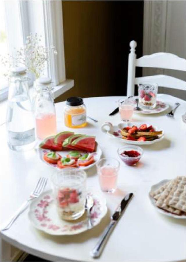 Aeppelgarden Bed & Breakfast Mariestad Exterior photo