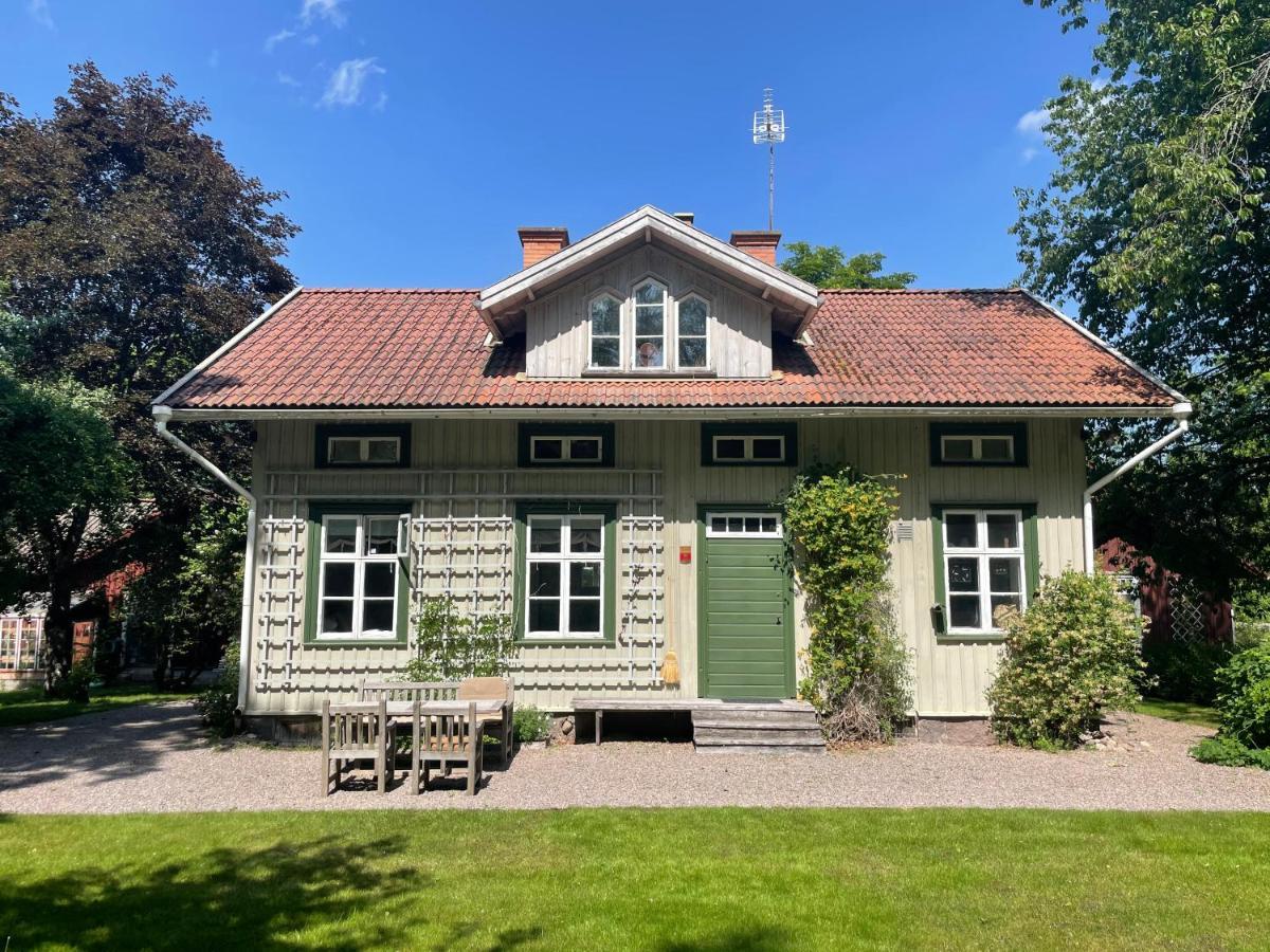 Aeppelgarden Bed & Breakfast Mariestad Exterior photo